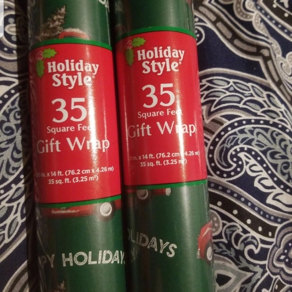 bnwt "old/red truck" wrapping paper - Picture 3 of 3